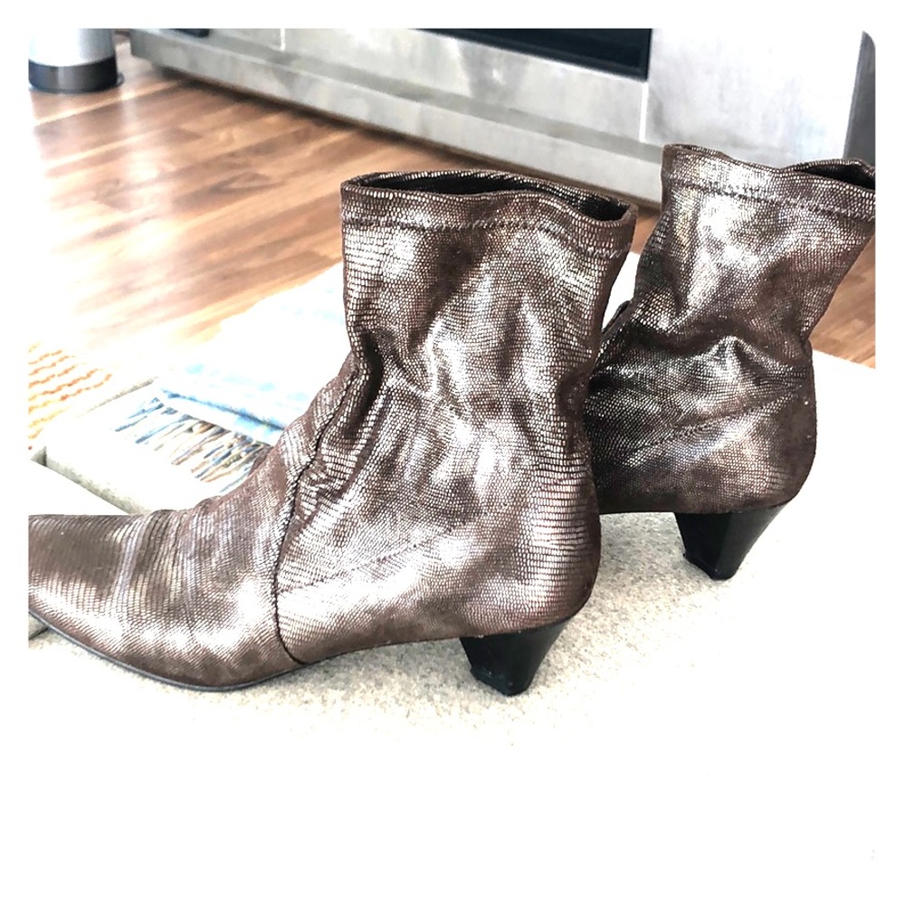 Donald Pliner metallic boots